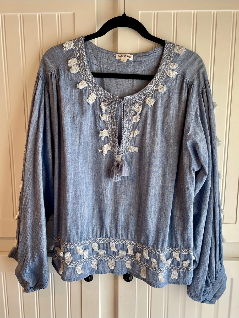 Roller Rabbit Blue Chambray Boho Tassel Peasant Top 🐇